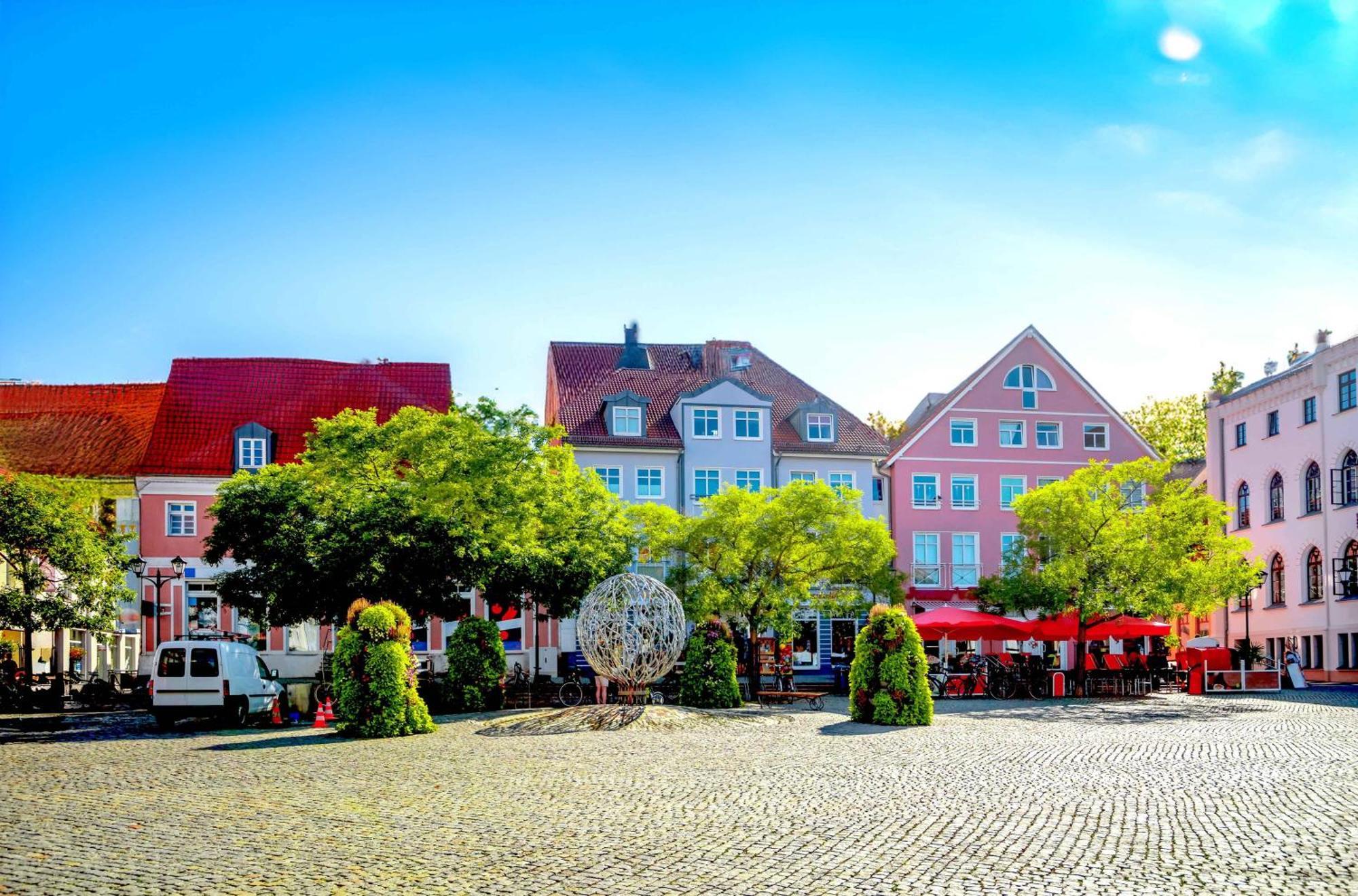 Mueritzwind In Der Warener Altstadt Waren  Ngoại thất bức ảnh